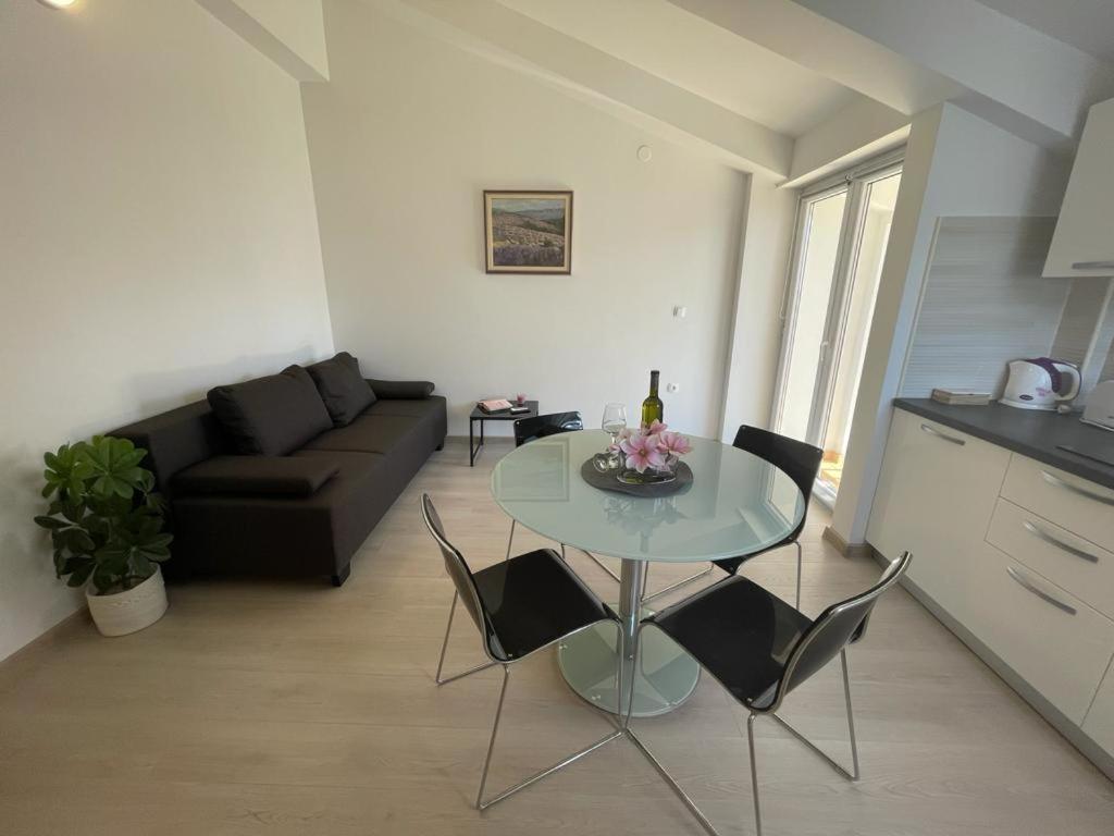 Villa Jadranka Apartments Tučepi Εξωτερικό φωτογραφία